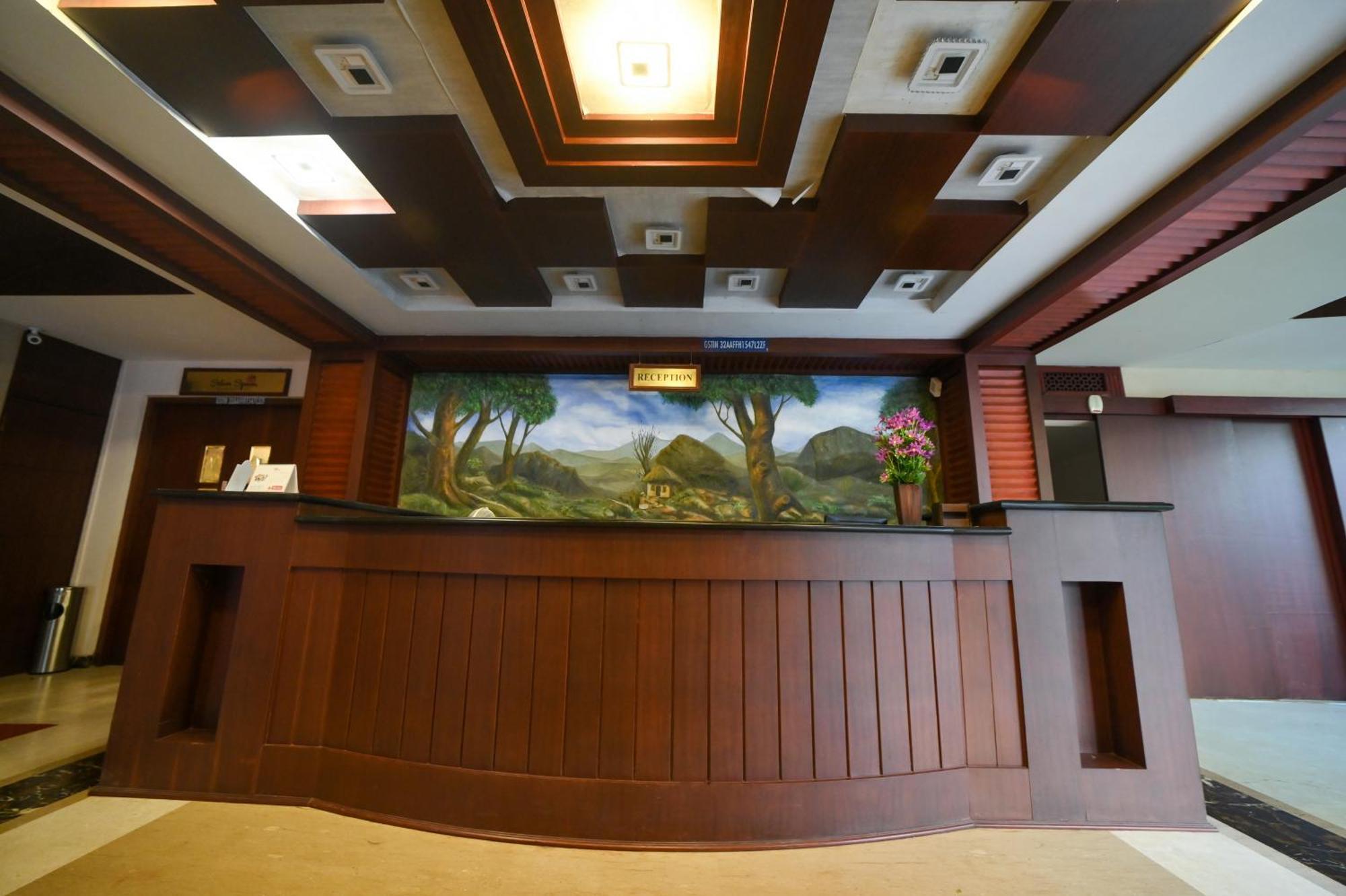 Hotel Sky Park Mattanur Extérieur photo